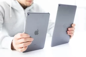 iPadminiのサイズ比較の写真素材